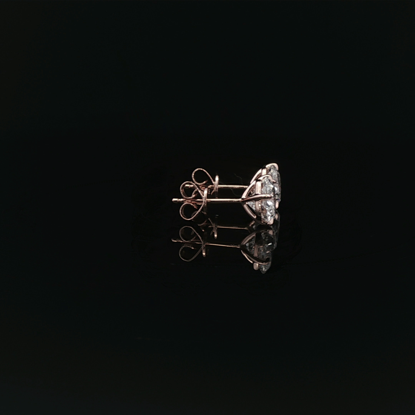 IGI Sq Cushion 1.57ct D VS each - 10,900$ HKD