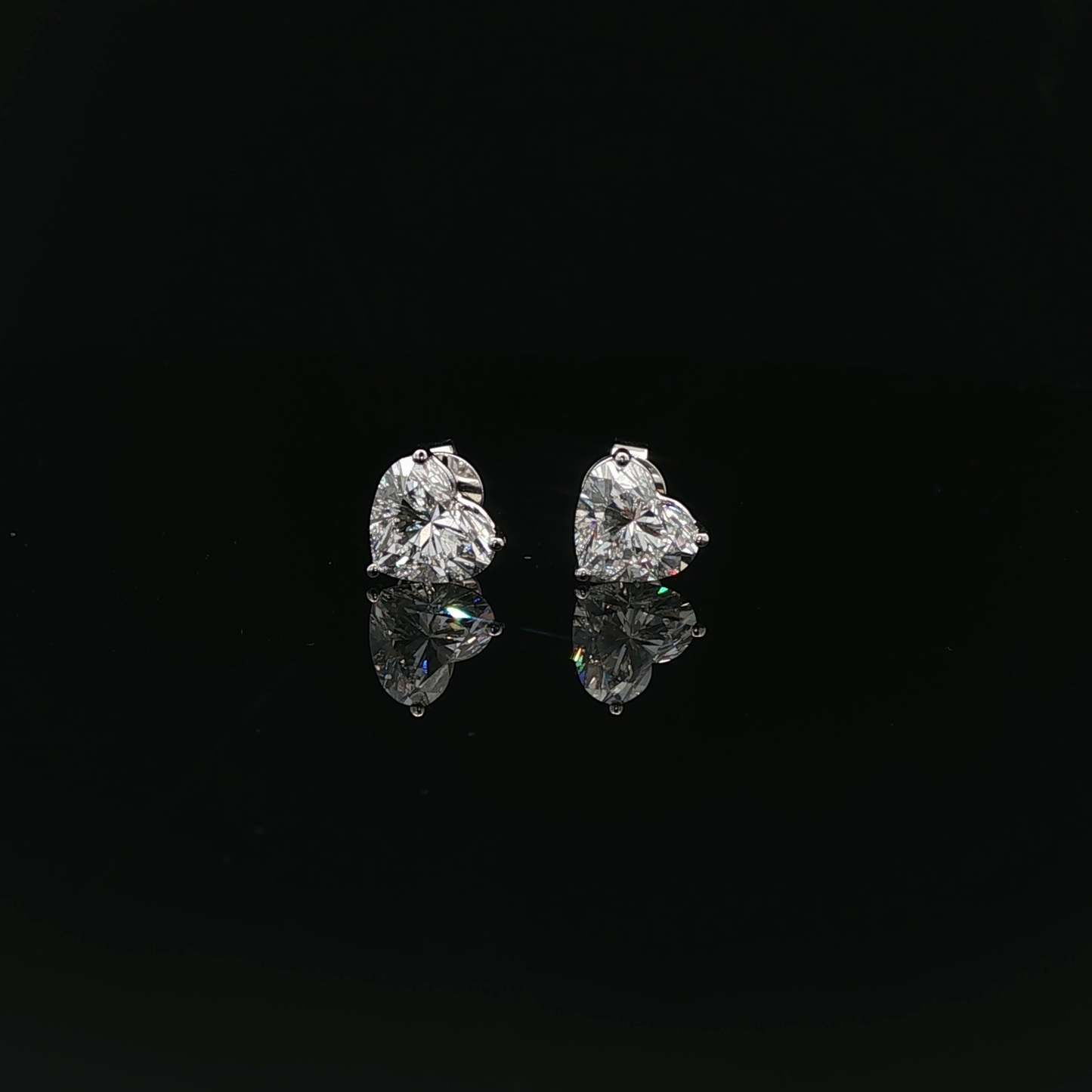 IGI Heart 1.58ct D VS Each - 11,500$ HKD