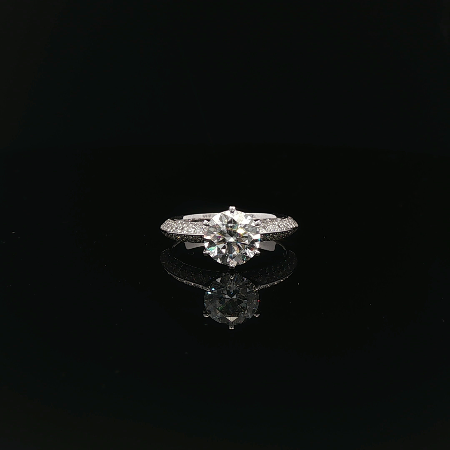 IGI Round 1.52ct D VVS2 - 13,900$ HKD