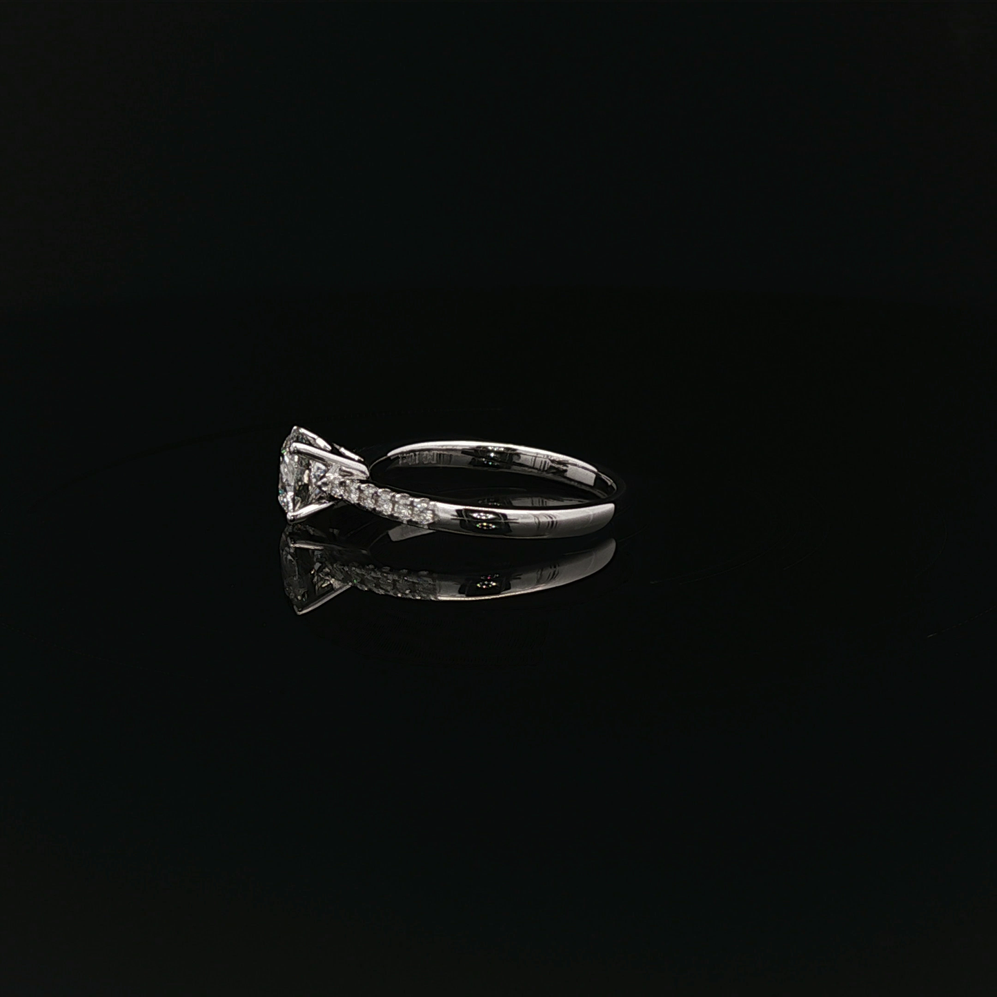 IGI Rd 1.02ct D VVS2 - 9,900$ HKD