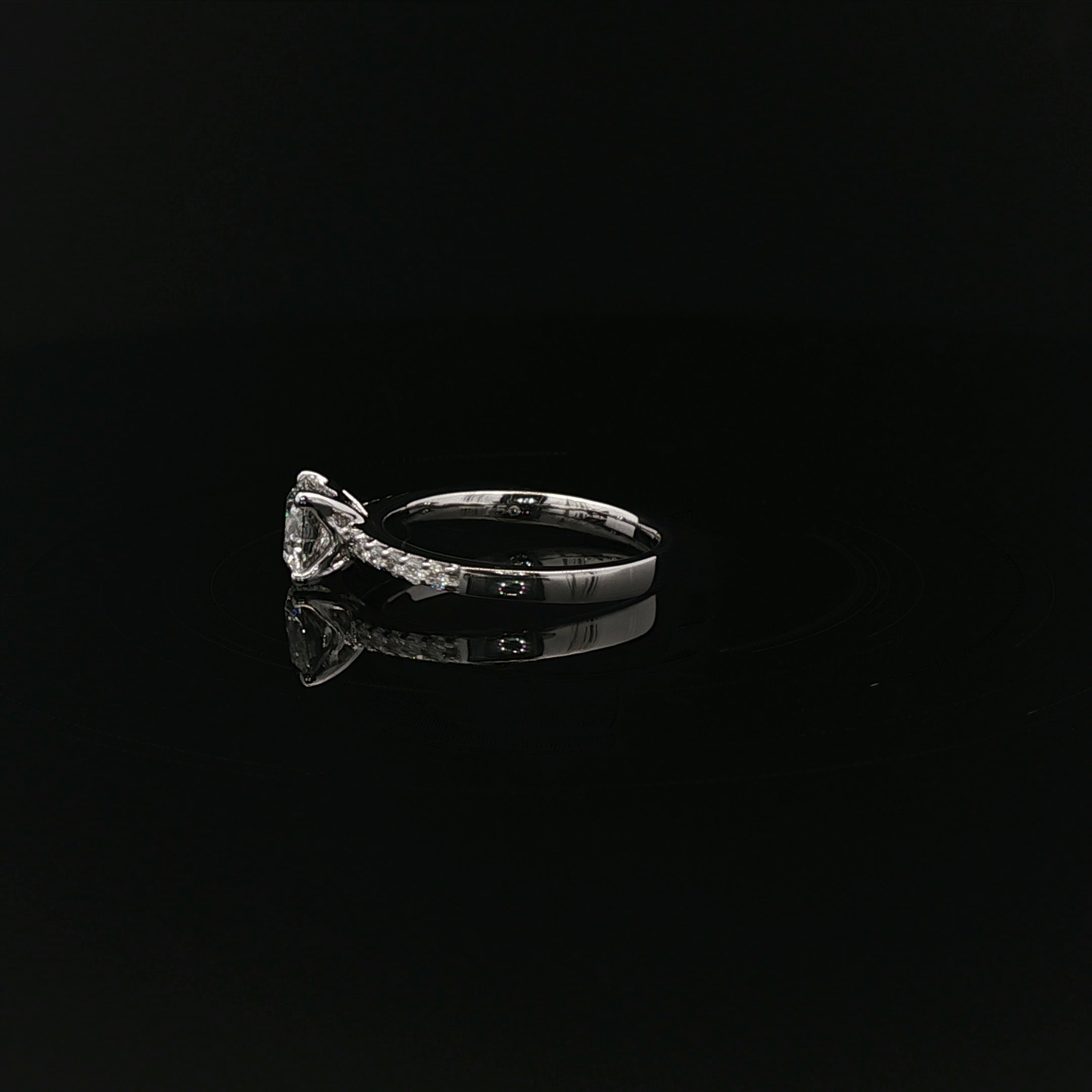IGI Rd 1.01ct D VVS1 - 9,900$ HKD