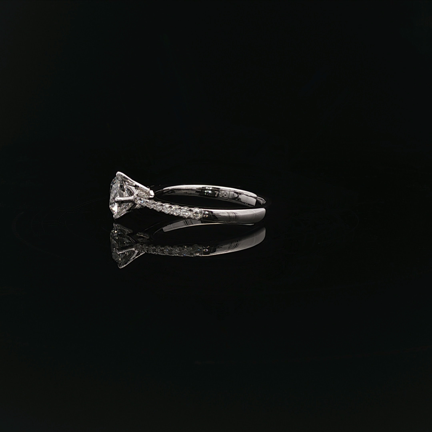 IGI Rd 1.02ct D VVS1 - 9,500$ HKD