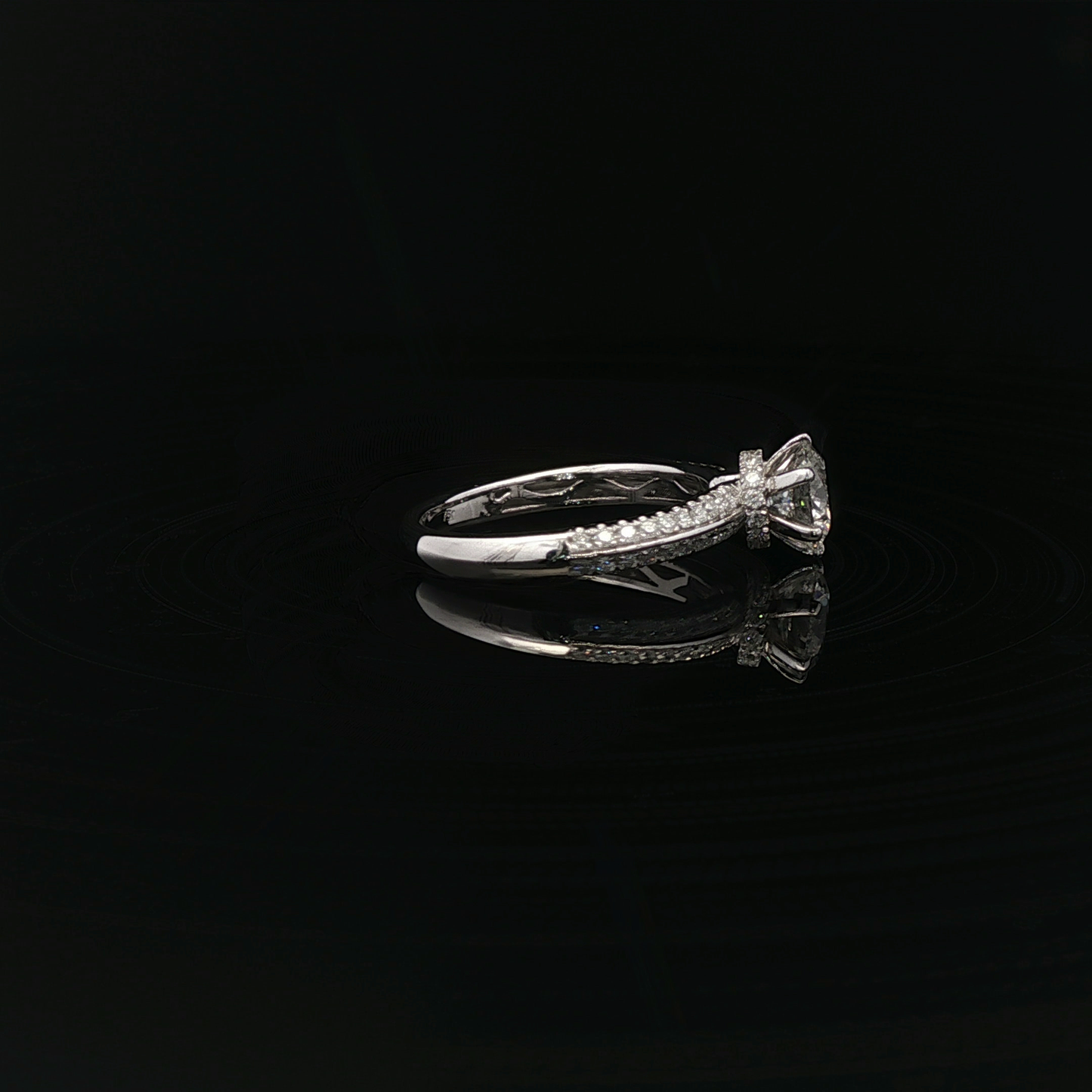 IGI Rd 1.01ct D VVS1 - 11,900$ HKD