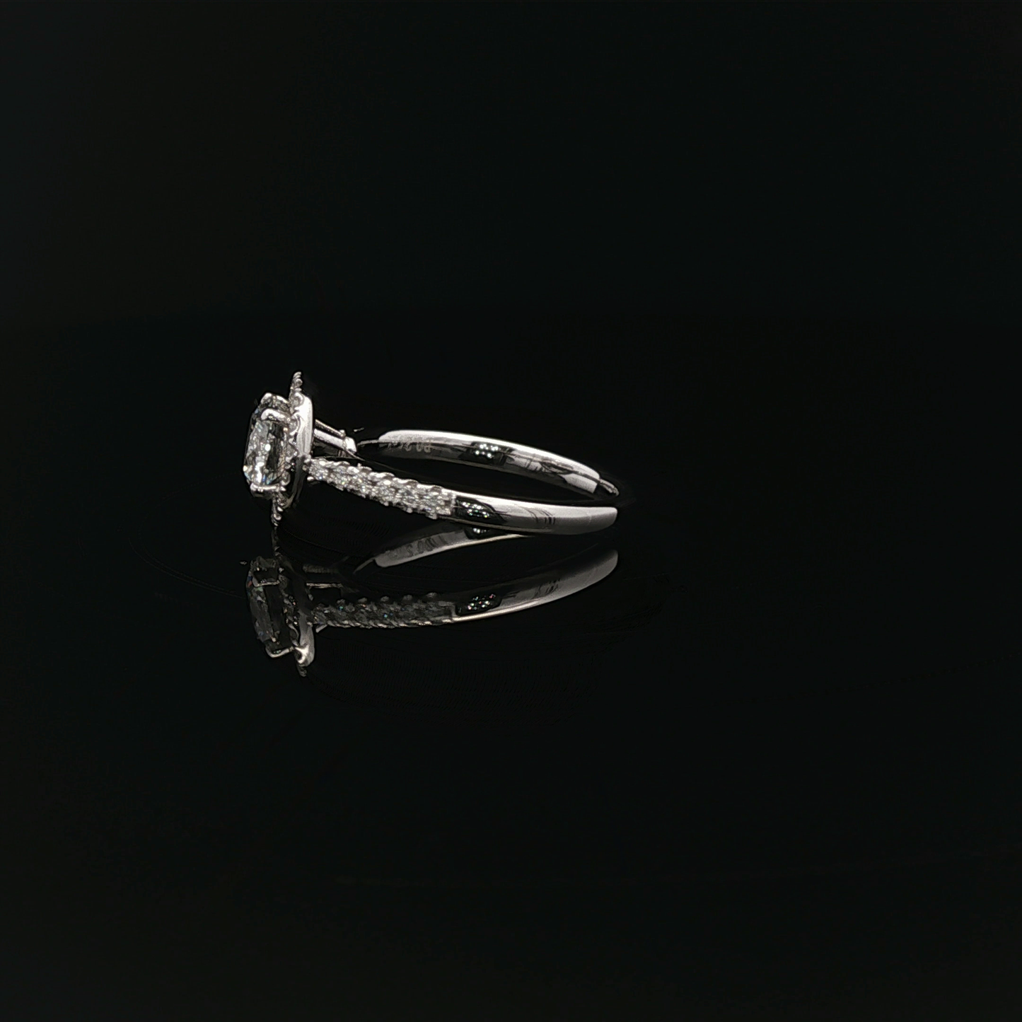IGI Rd 1.02ct D VVS1 - 11,900$ HKD