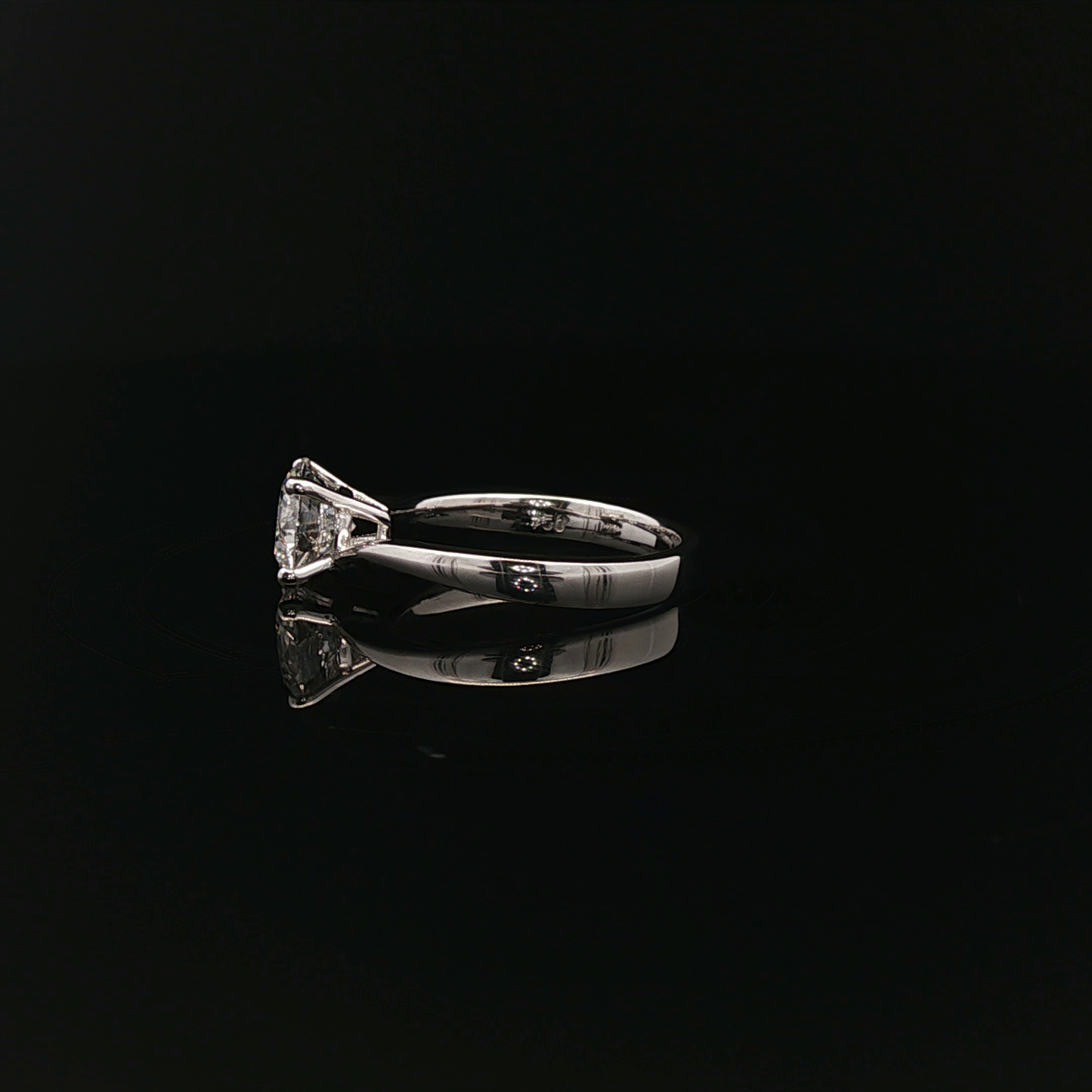 IGI Rd 1.50ct D VVS2 - 10,500$ HKD