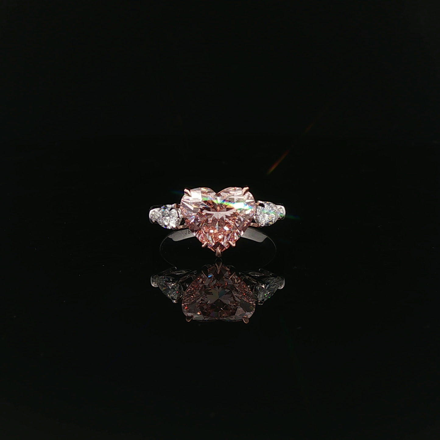 IGI Heart 3.06ct FVP VVS2 18KR+W