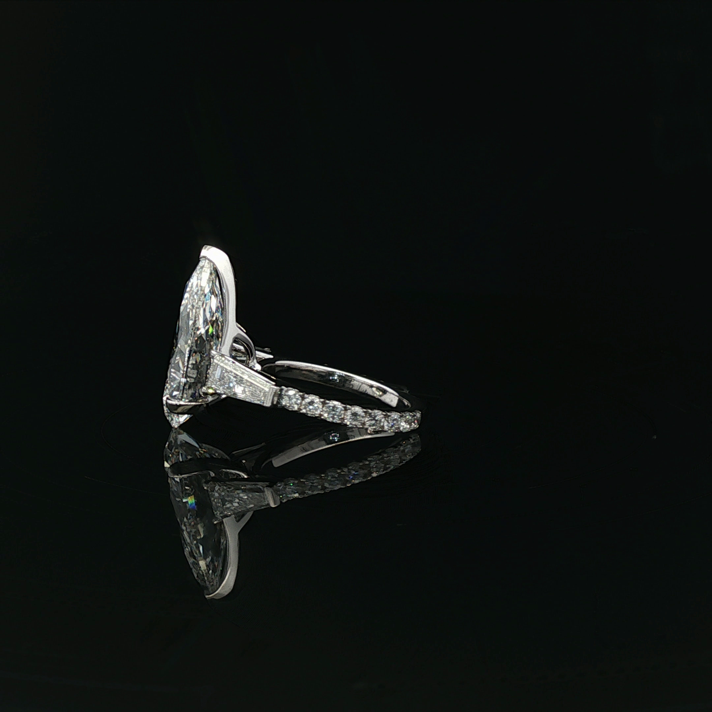IGI Pear 8.88ct 18kw