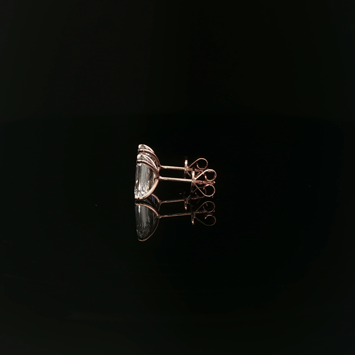 IGI Emerald 1.5ct D VS Each - 10,500$ HKD
