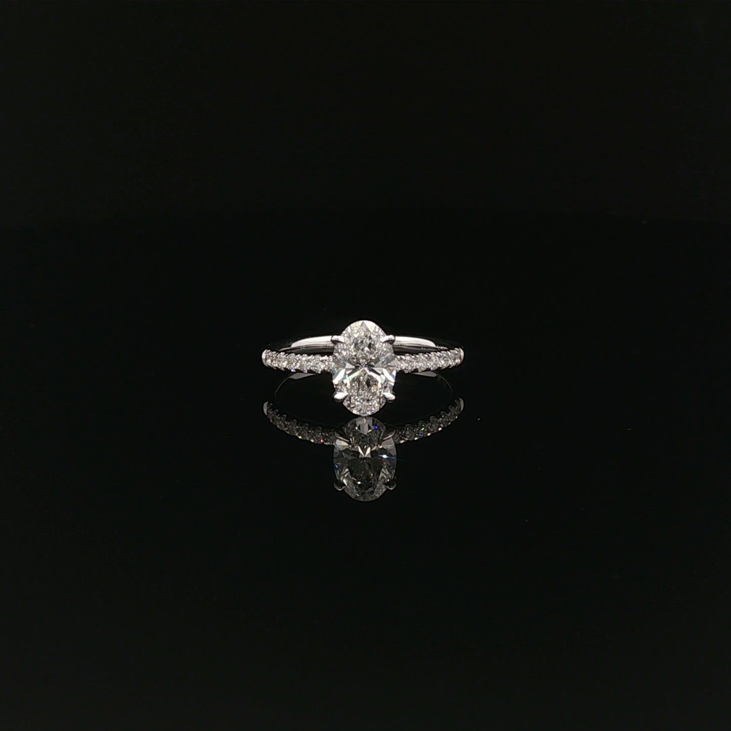 IGI Oval 1.00ct D VVS2 18kw