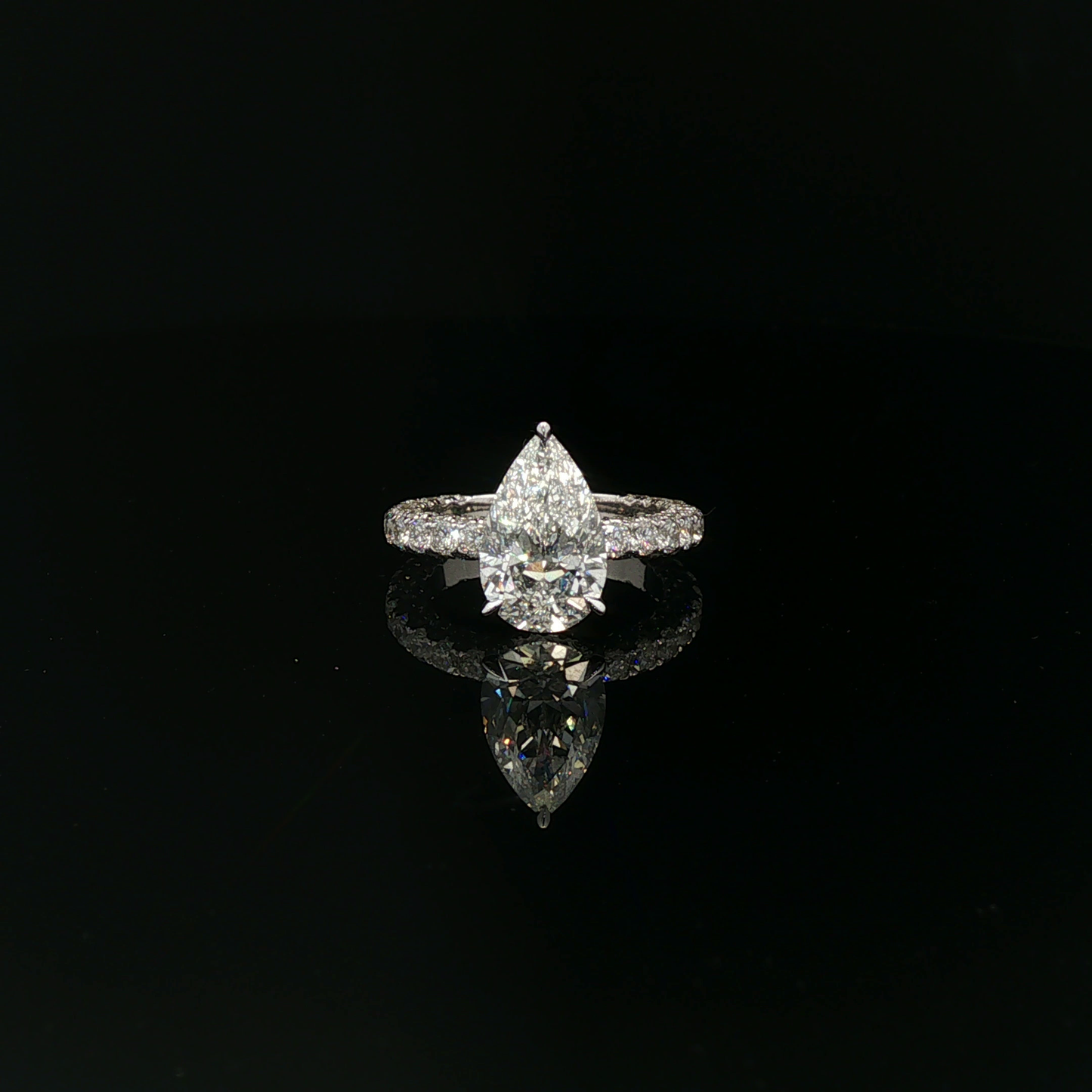 IGI Pear 2.79ct D VVS2 18kw