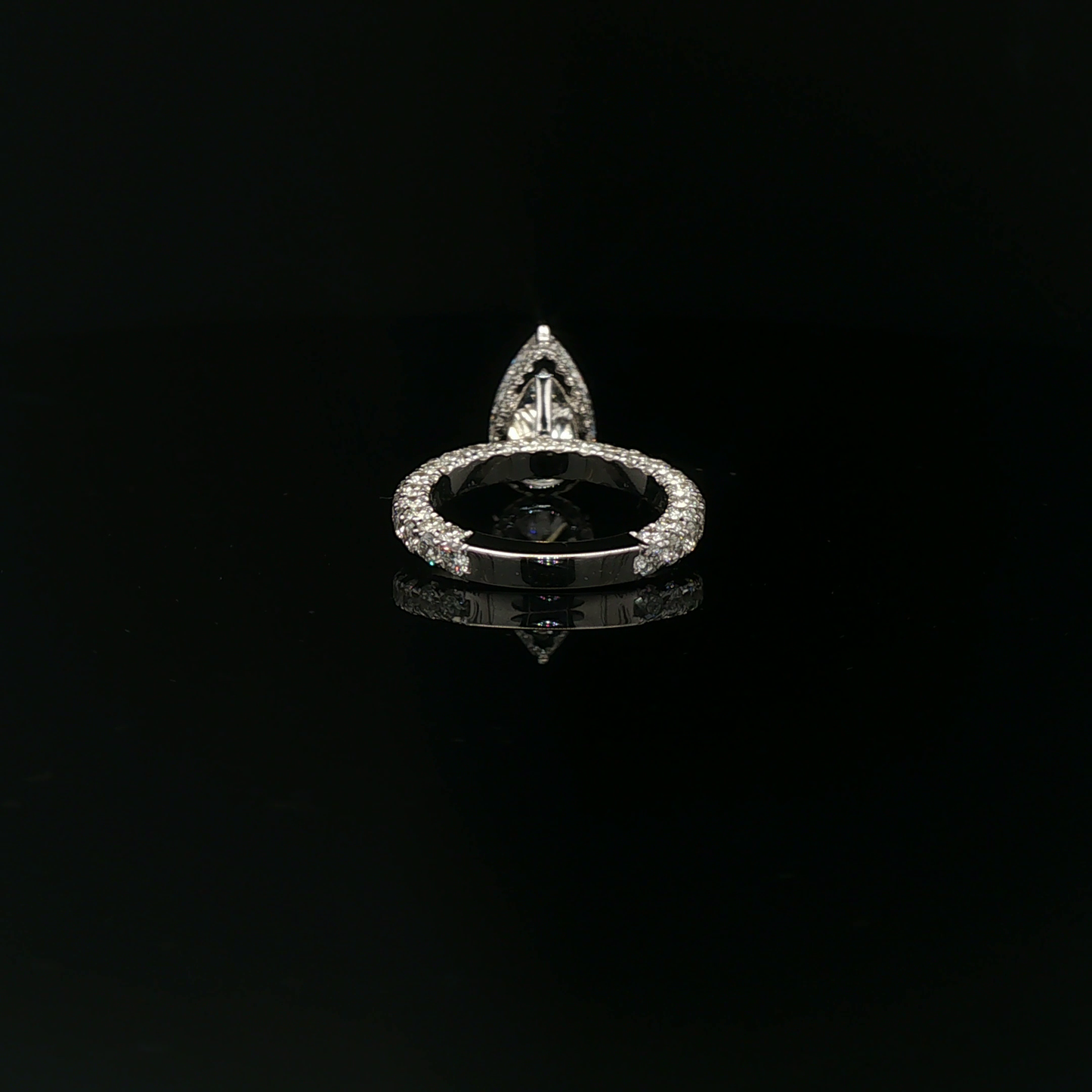 IGI Pear 2.79ct D VVS2 18kw
