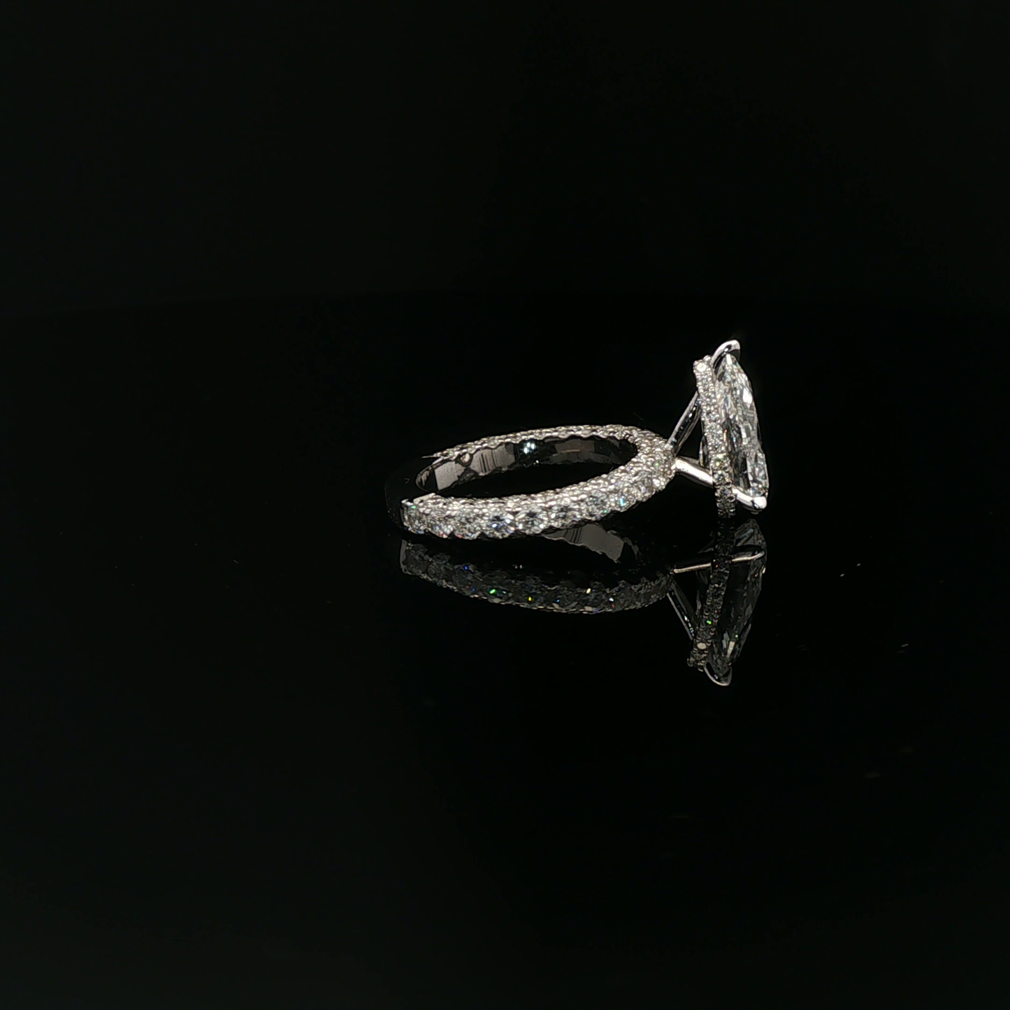 IGI Pear 2.79ct D VVS2 18kw