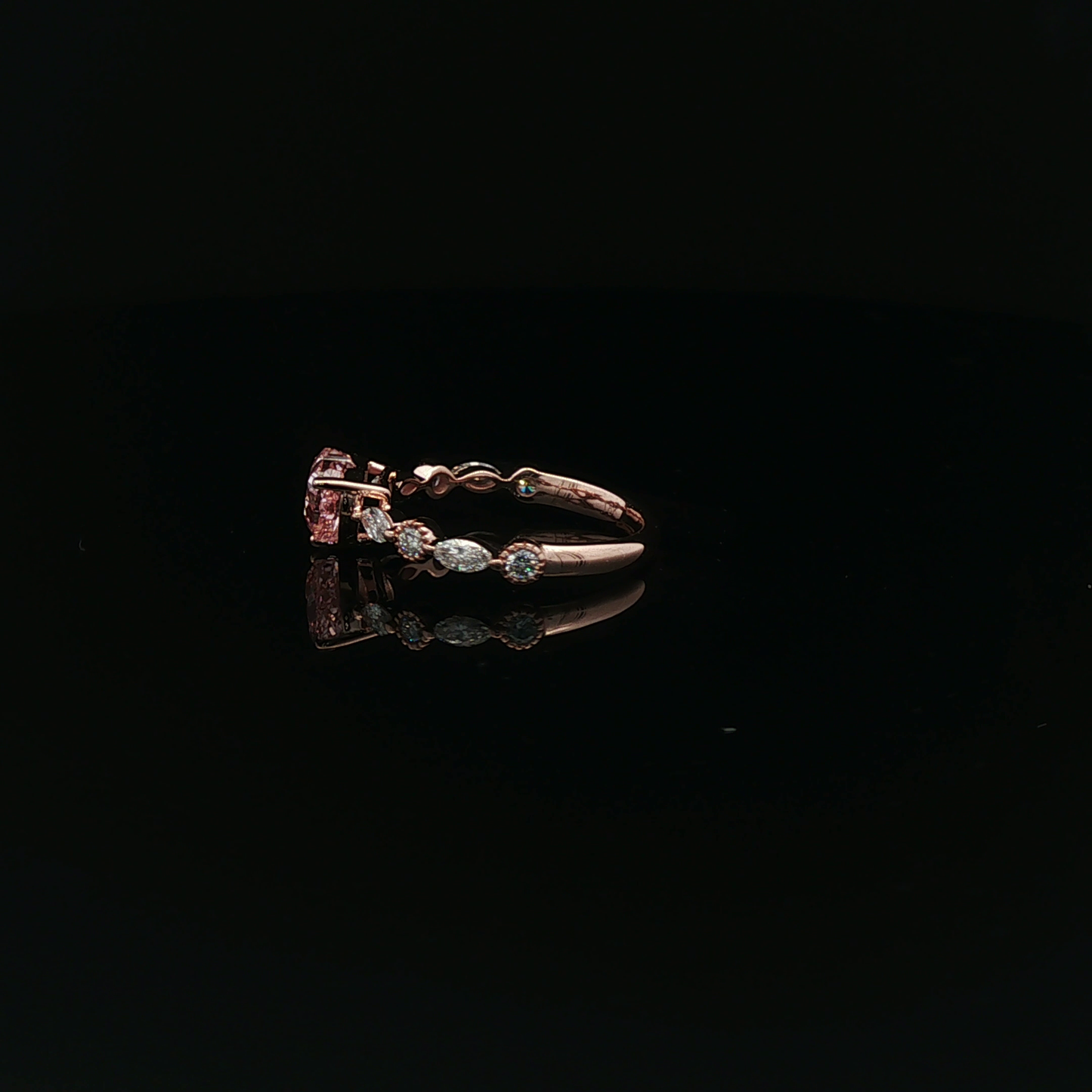 IGI Heart 1.12ct Fancy Vivid Pink 18k R