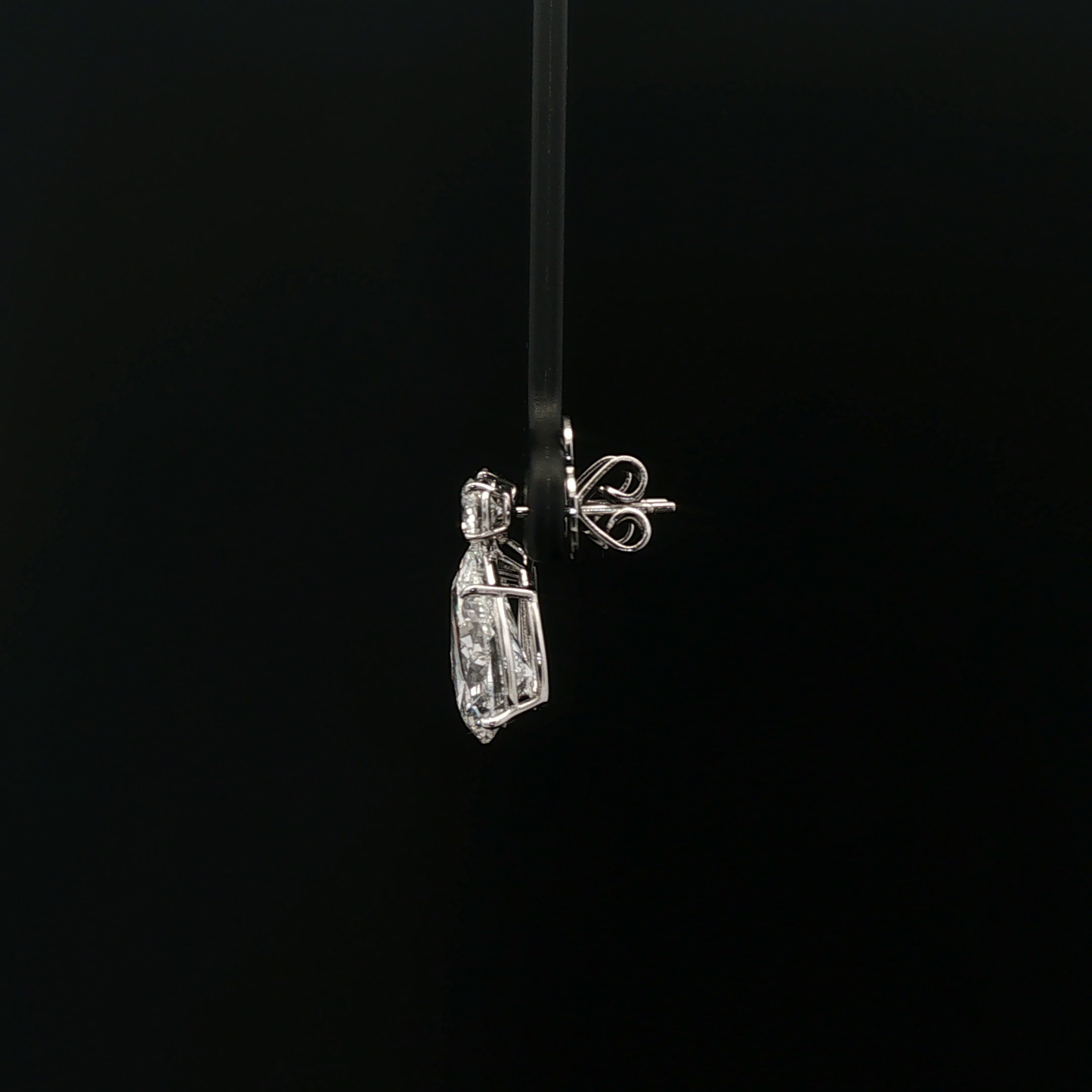 IGI Pear 3ct D VS + 0.33ct RD Hanging Earrings 18kw