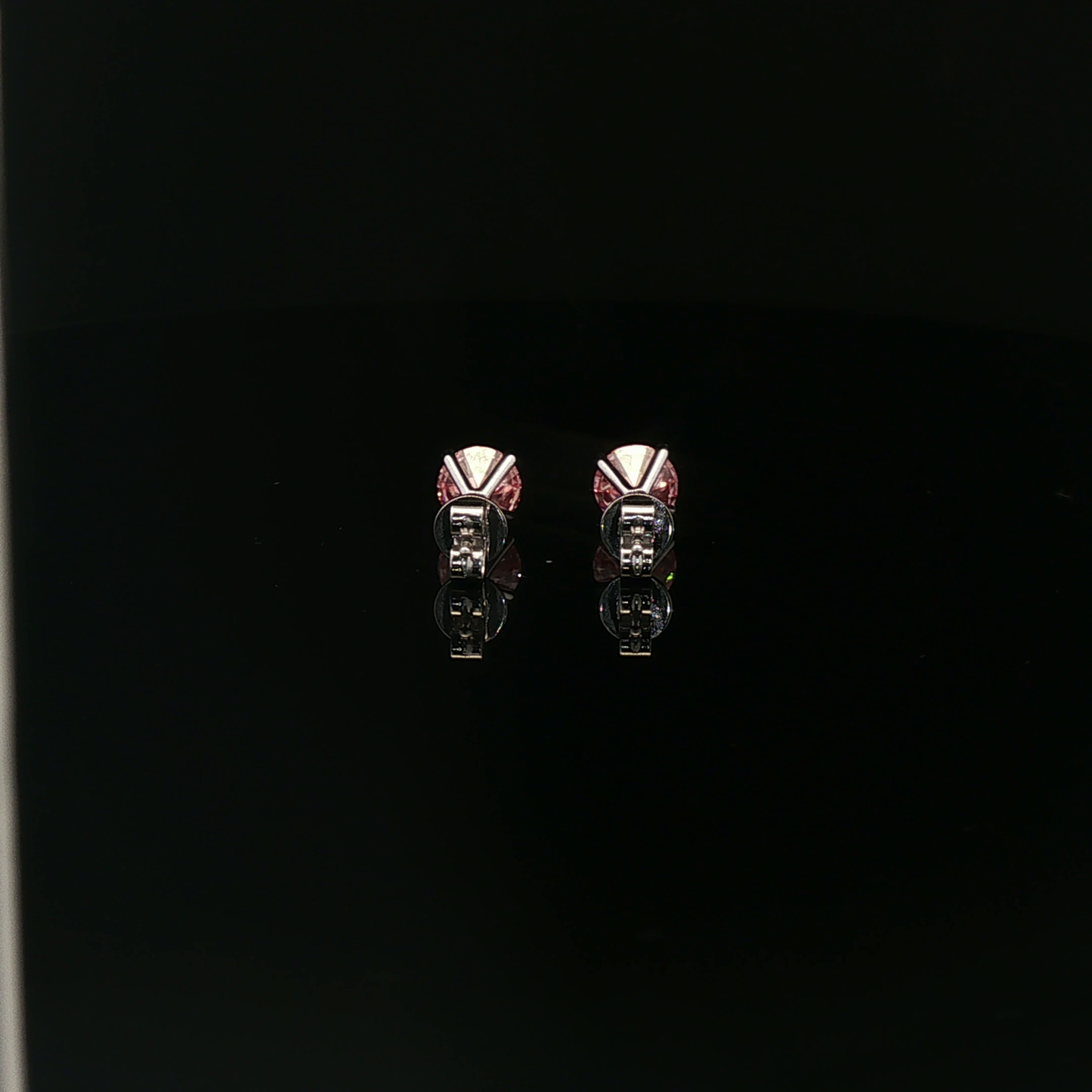 IGI Round 1ct Fancy Vivid Pink VVS - 11,900$ HKD