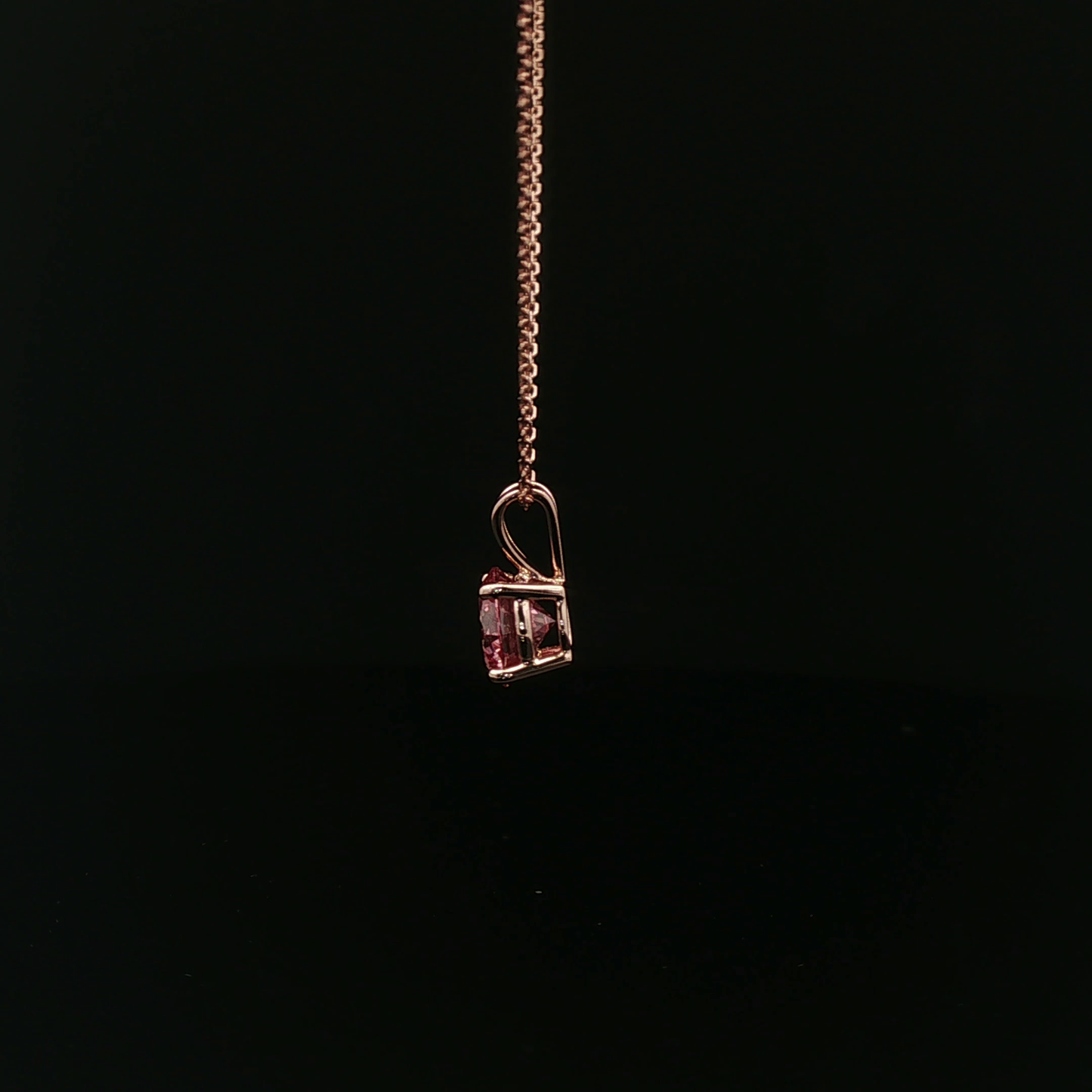 IGI Round 2ct Fancy Vivid Pink VVS - 12,500$ HKD