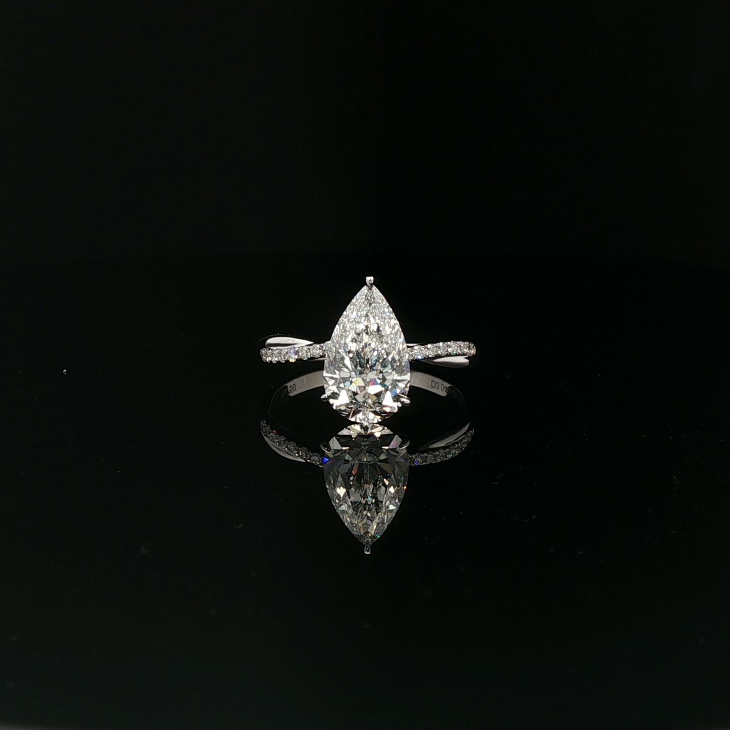 IGI Pear 3.04ct D VVS2 18K/W