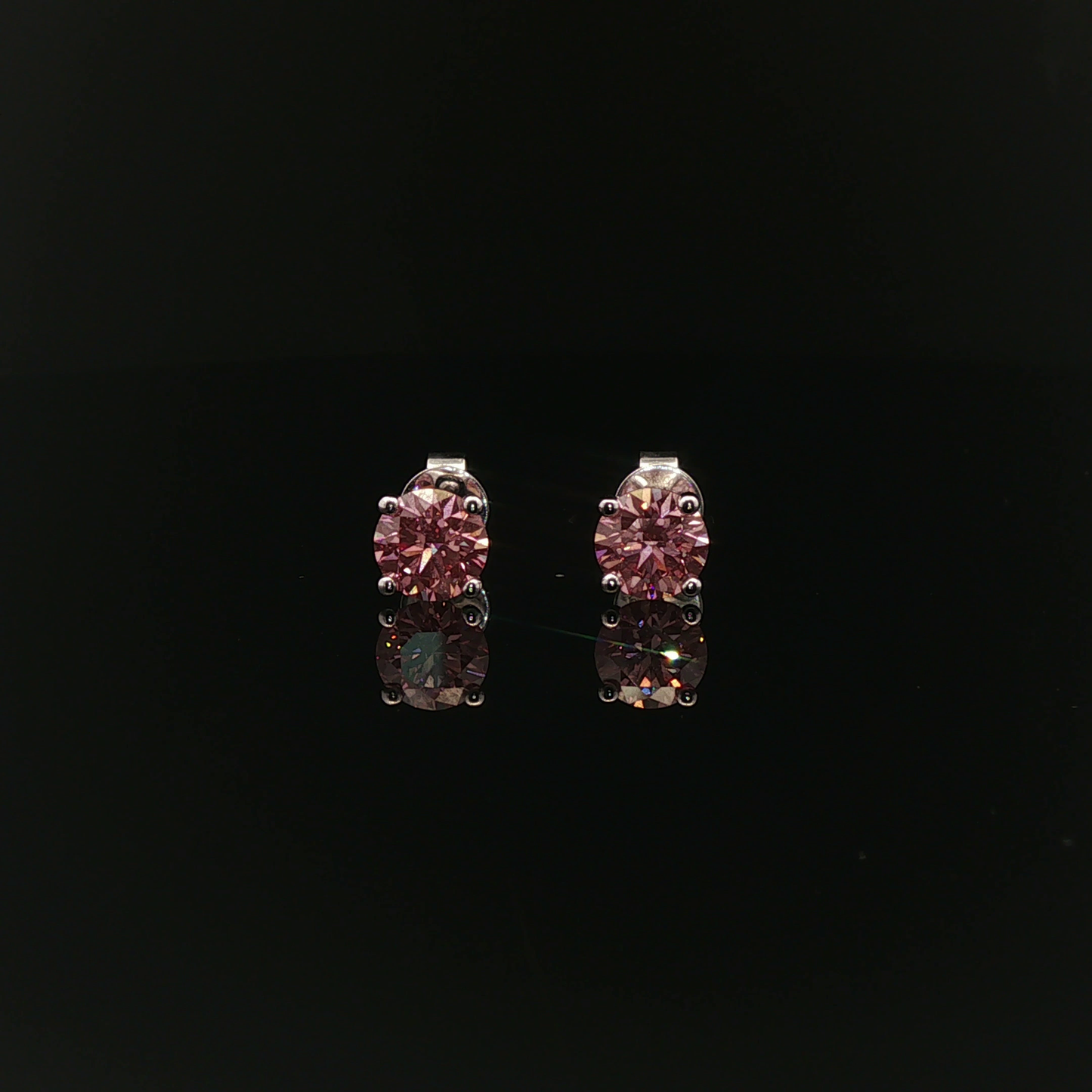 IGI Round 1ct Fancy Vivid Pink VVS - 11,900$ HKD