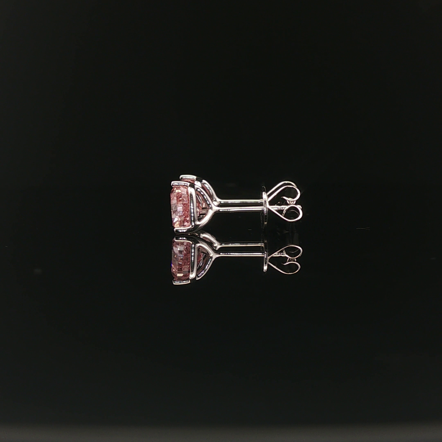 IGI Heart 1ct Fancy Intense Pink VS - 11,900$ HKD