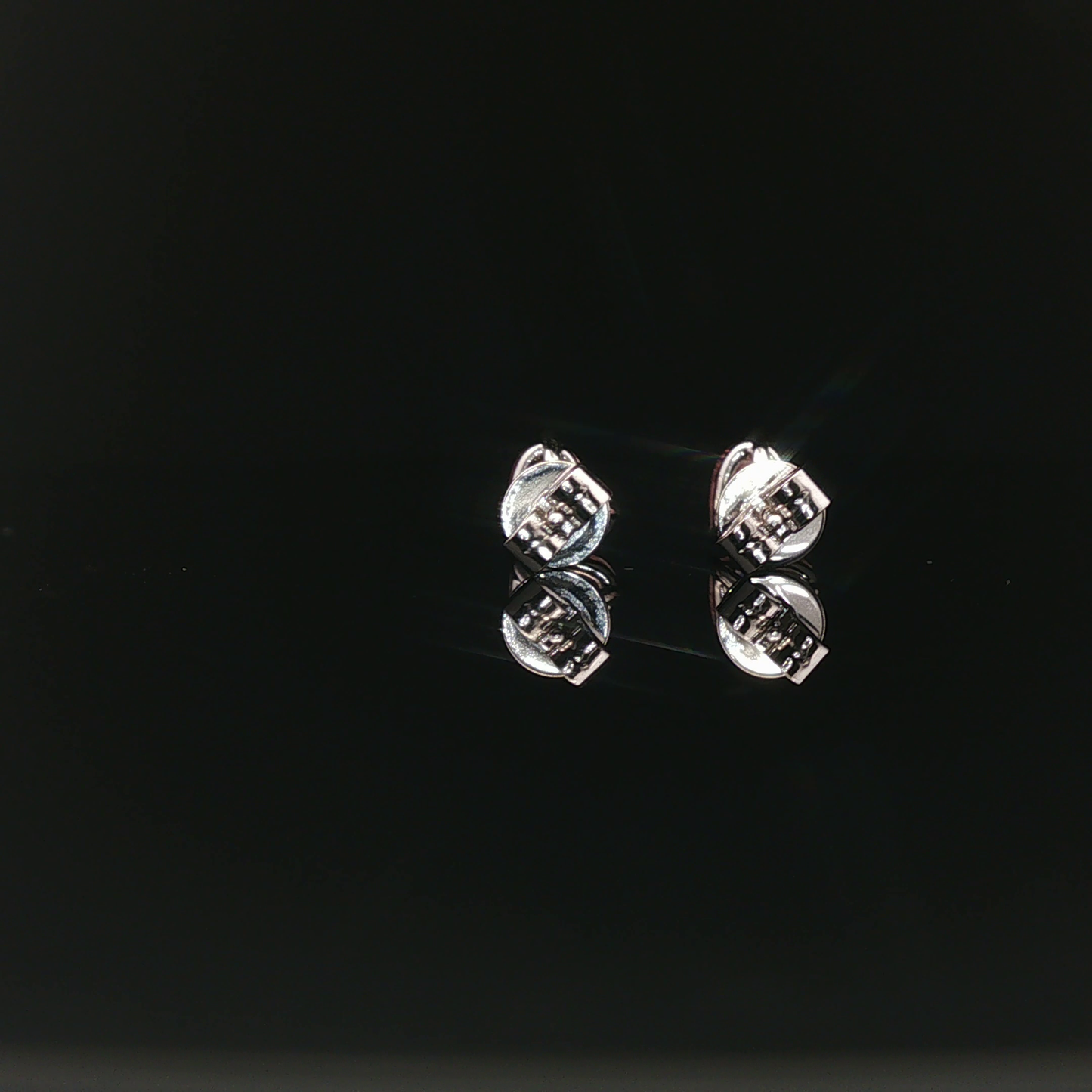 IGI Heart 1ct Fancy Intense Pink VS - 11,900$ HKD