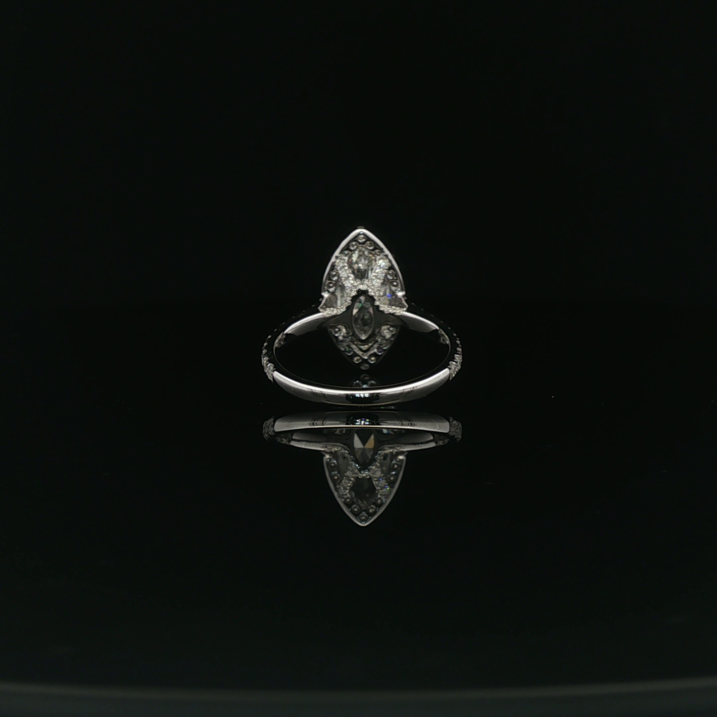 IGI MQ 2.05ct  D VS1 18K/W