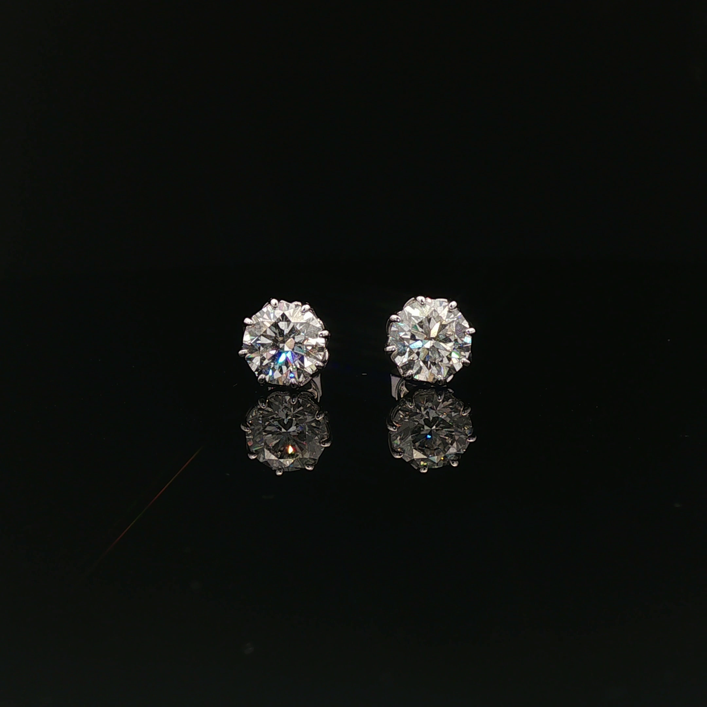 IGI RD 1.50ct+1.52ct D VVS2 18k/w