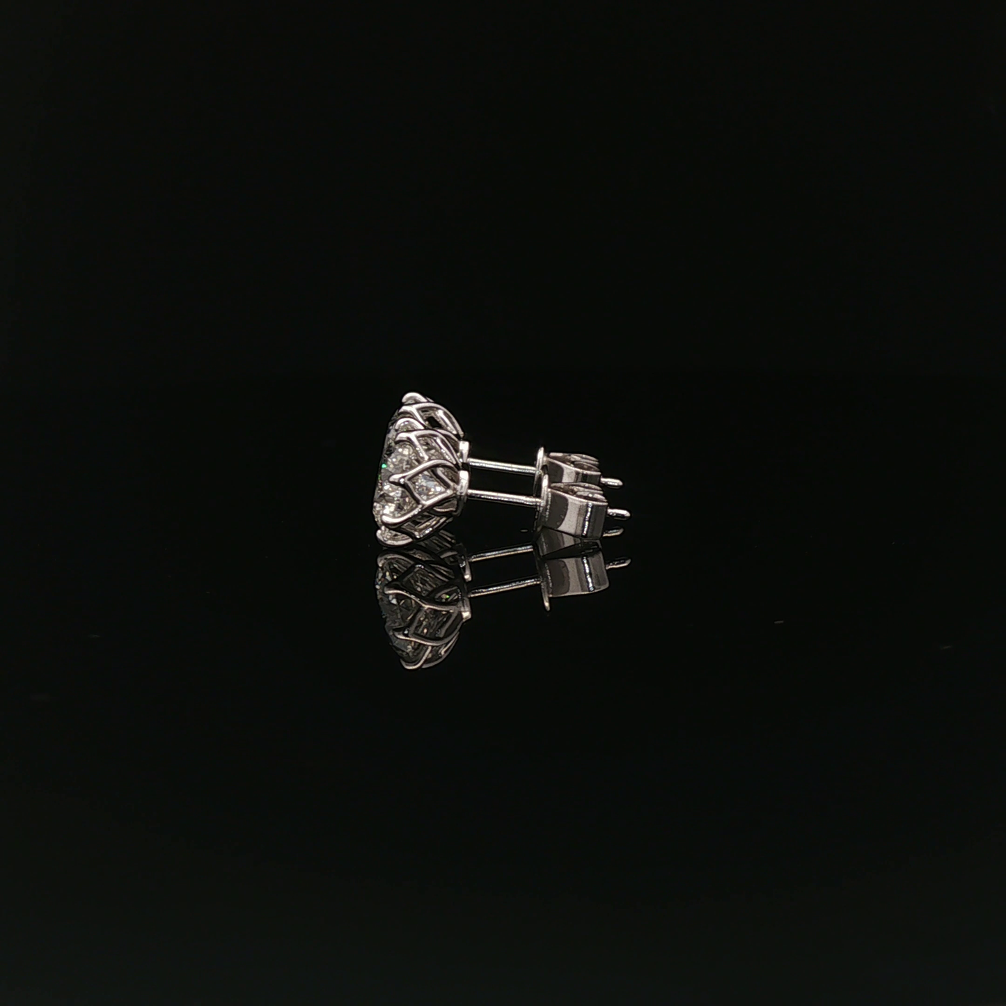 IGI RD 1.50ct+1.52ct D VVS2 18k/w