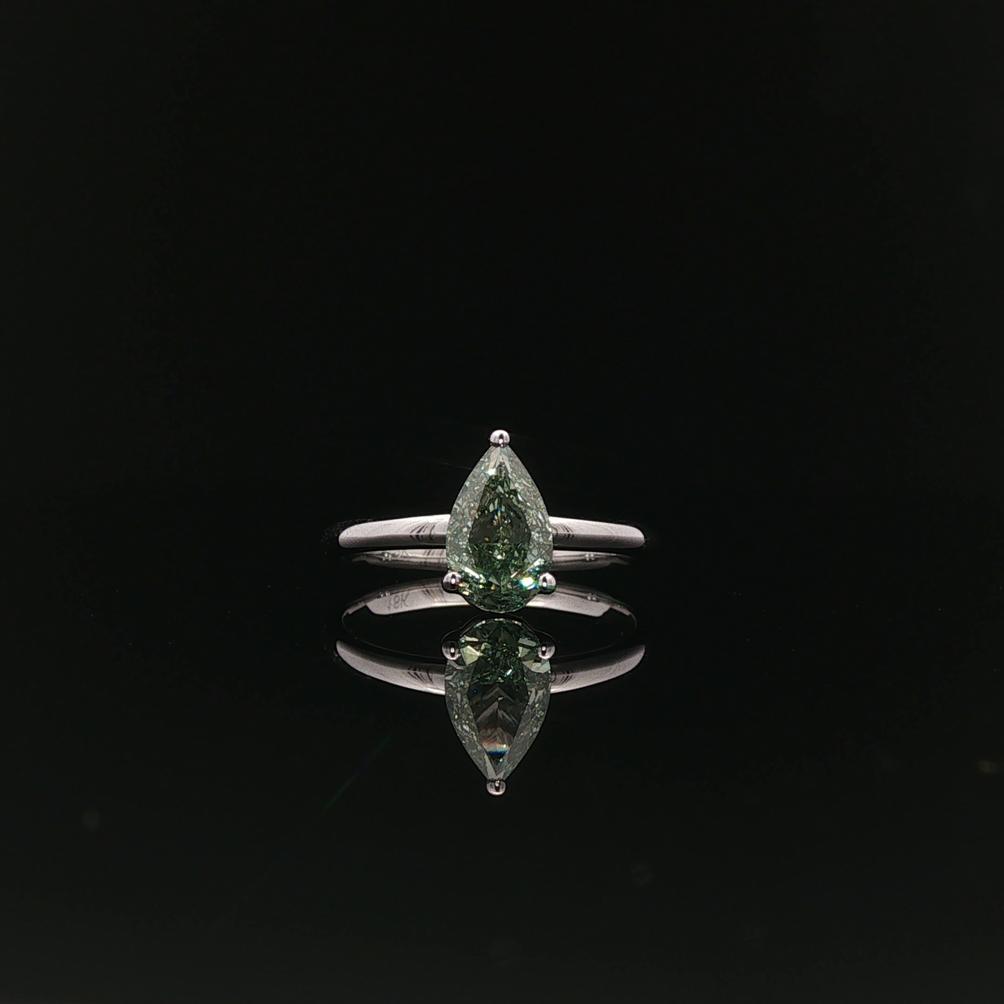 IGI Pear 1.18ct  Fancy Intense Green VS1 18k/W