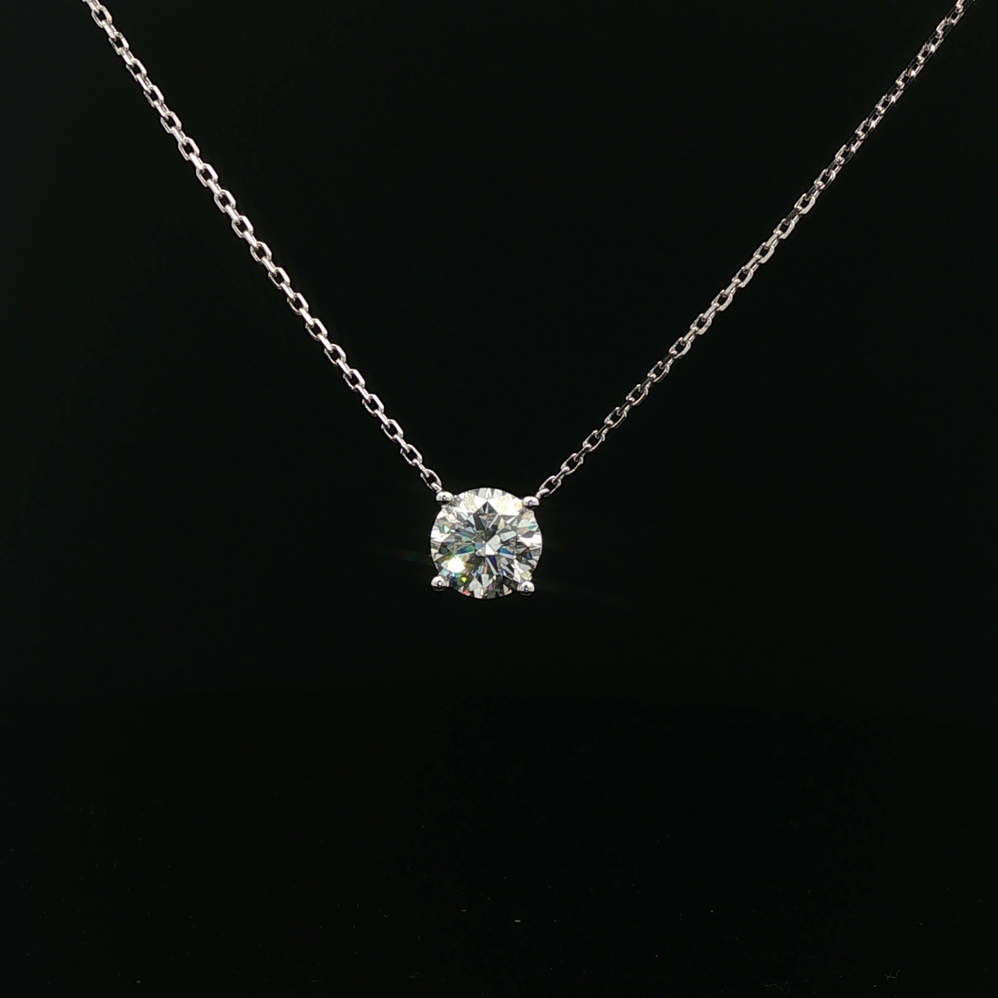 Round 1.5ct D VVS2 - 8,900$ HKD