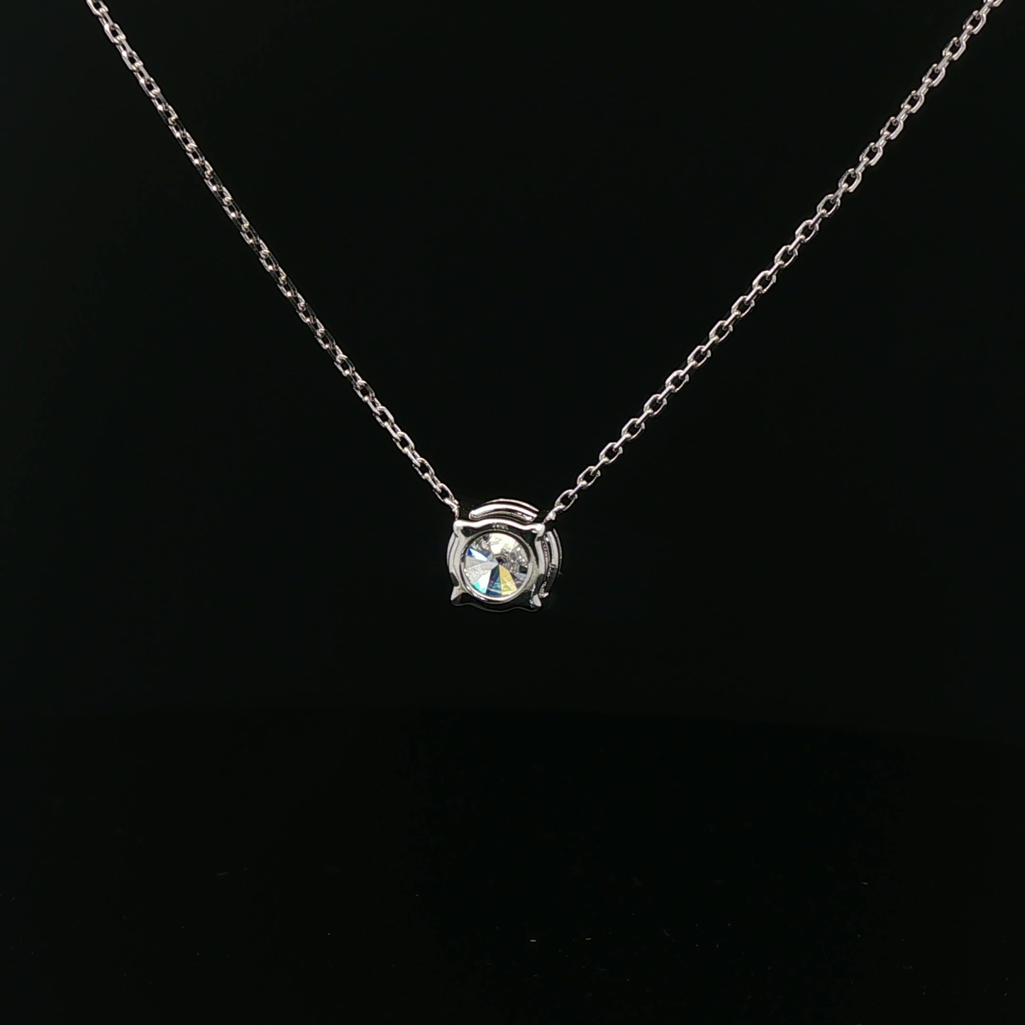 Round 1.5ct D VVS2 - 8,900$ HKD