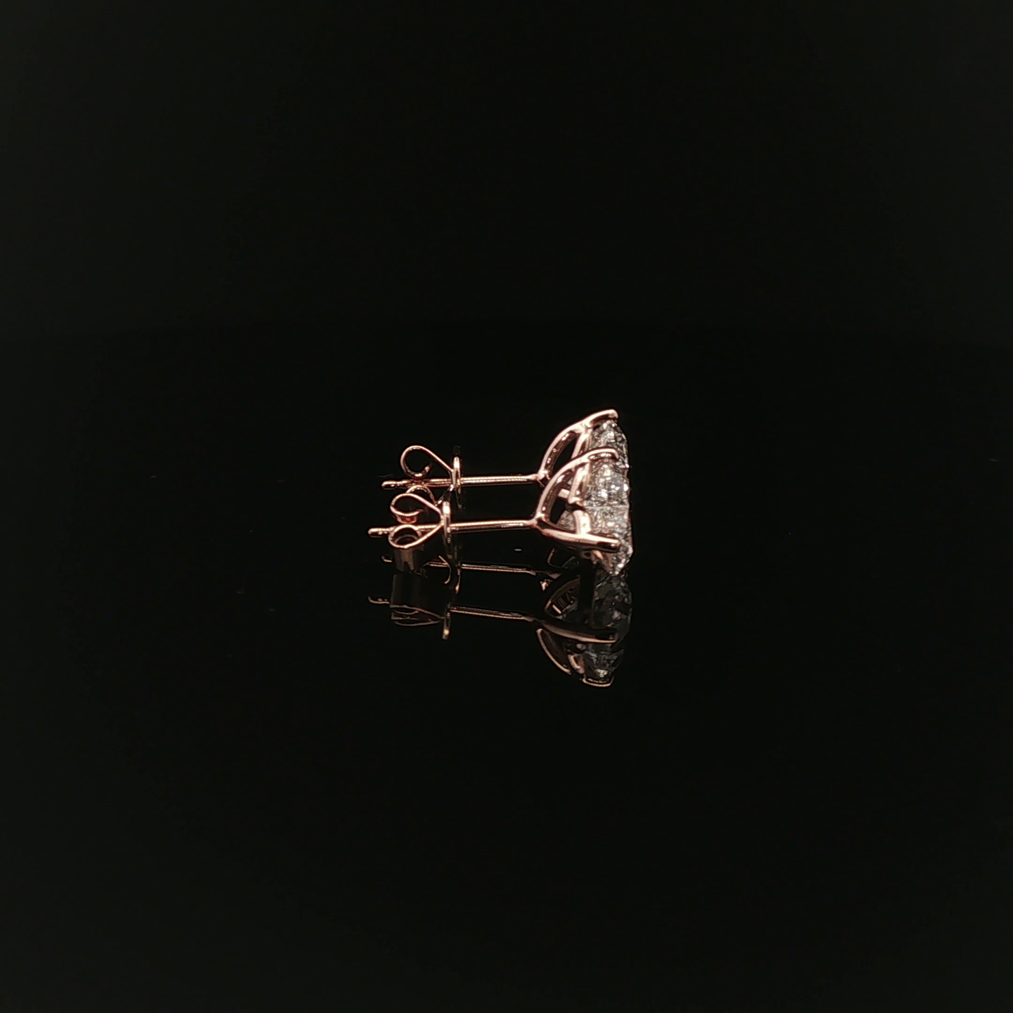 Heart Shape 1.5ct Each D VVS2 - 10,500$ HKD