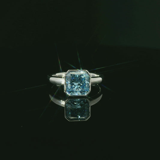 IGI Asscher cut 3.14ct Fancy Vivid Blue