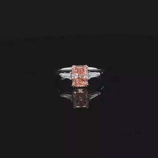 IGI Radiant 1.52ct Fancy Vivid Pink VS1 - 9,700$ HKD