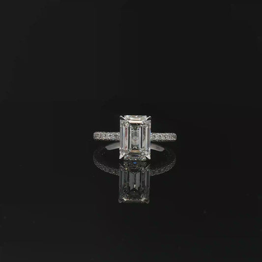IGI Emerald 4.51ct D VS2 18k/W