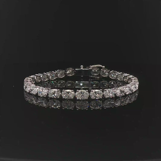 Oval 0.30ct Each - 20,900$ HKD