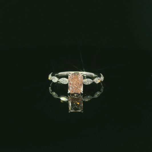 IGI Radiant 1.7ct Fancy Vivid Pink VVS2 18k W/G