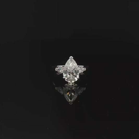 IGI Pear 2.05ct D VVS2 2 pear side stone 18kw