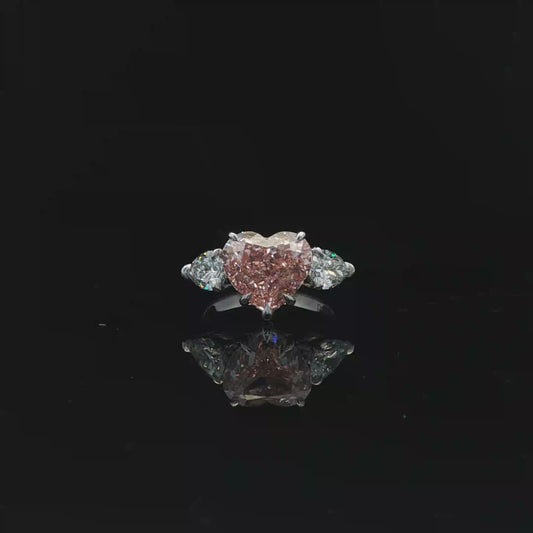 IGI heart 4.06ct Fancy Vivid Pink VS1 PT950